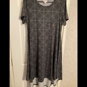 LULAROE CARLY -HIGH LOW DRESS- GRAY AND BLACK DESIGN